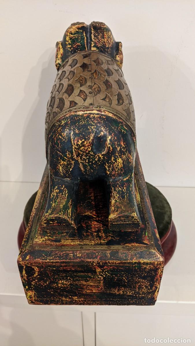 Antig&uuml;edades: ELEFANTE MADERA Y LATON CON CAJONERA - Foto 4