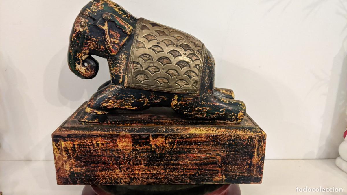 Antig&uuml;edades: ELEFANTE MADERA Y LATON CON CAJONERA - Foto 5