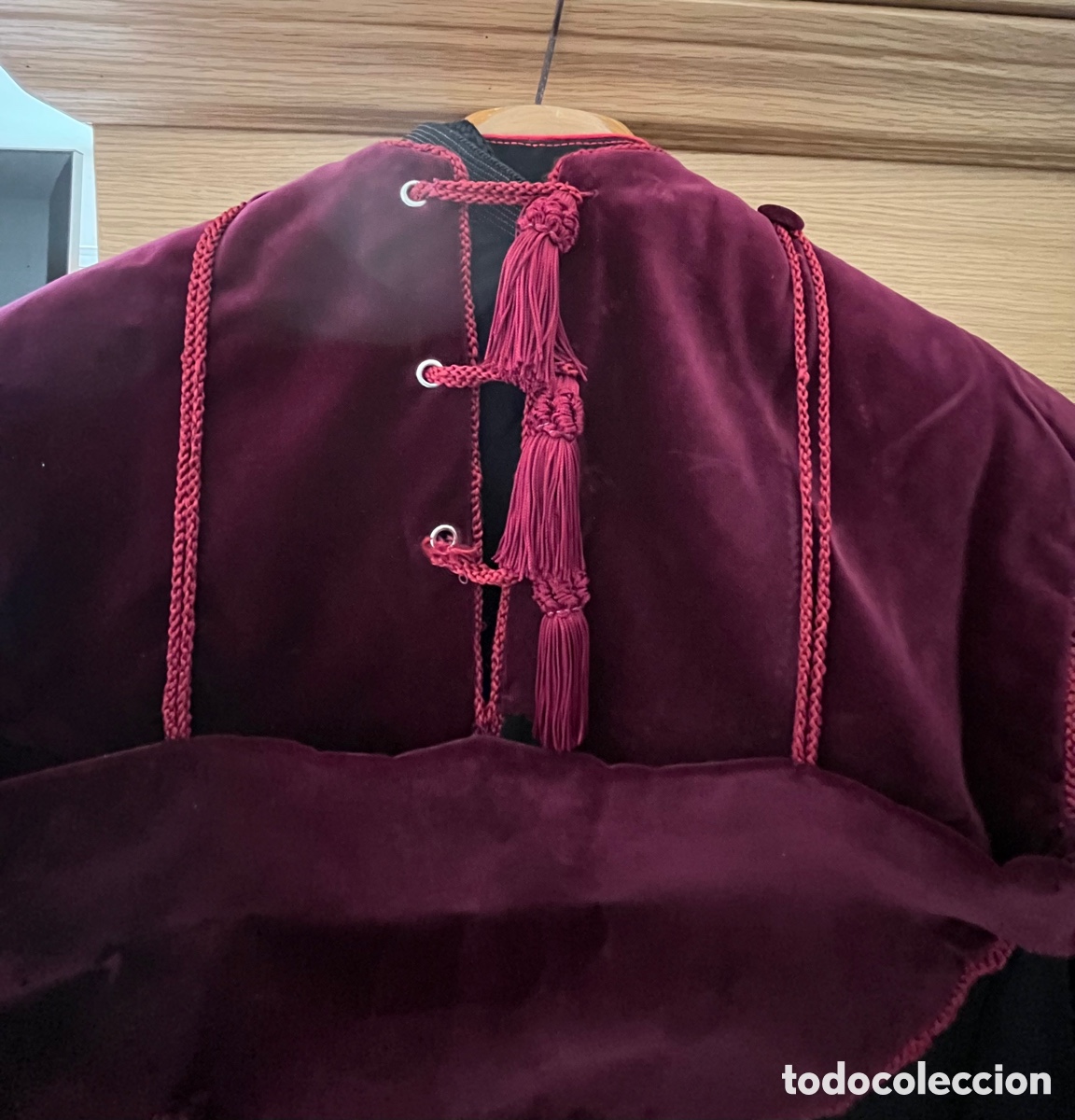 Antig&uuml;edades: H&aacute;bito de Can&oacute;nigo catedral de Le&oacute;n - Foto 5