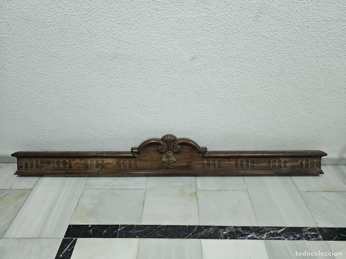 Antig&uuml;edades: Cornisa antigua de mueble