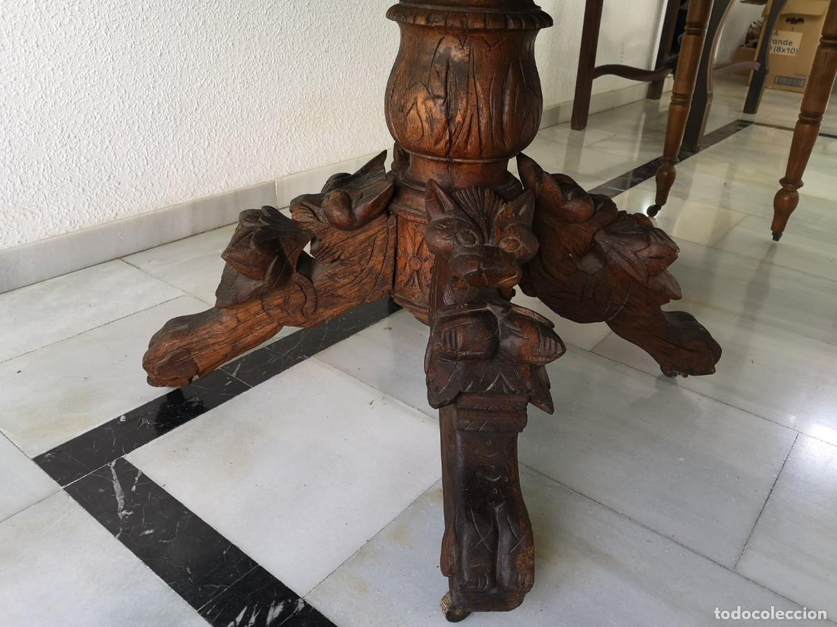 Antig&uuml;edades: Mesa antigua tallada extensible - Foto 4