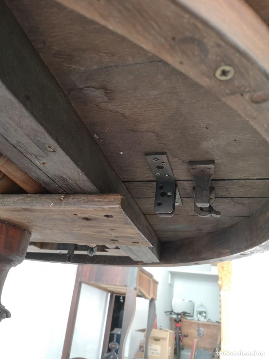 Antig&uuml;edades: Mesa antigua tallada extensible - Foto 13