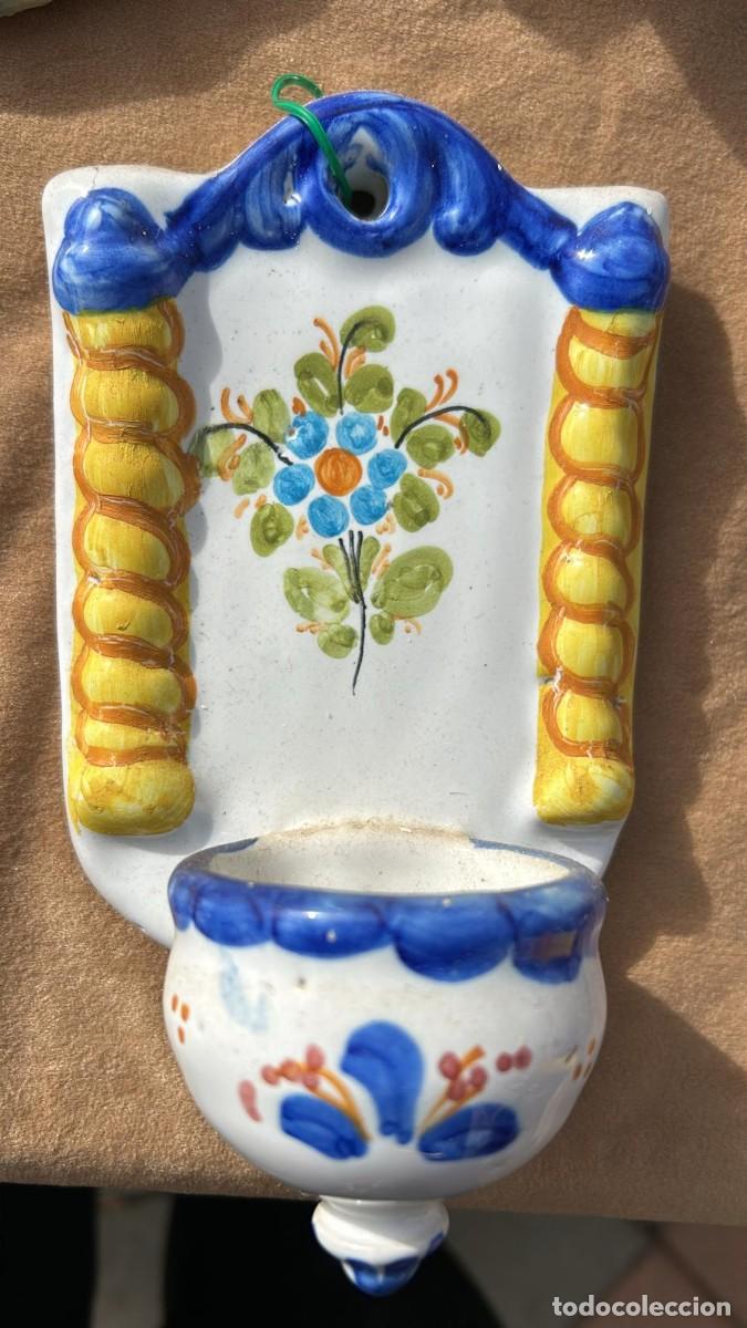 Antig&uuml;edades: BENDITERA DE LOZA VIDRIADA 15 X 8 CMS. - Foto 1