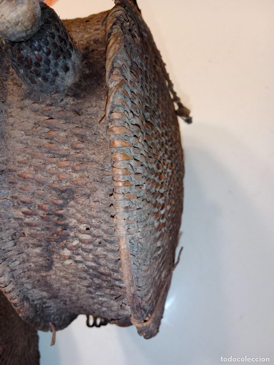 Antig&uuml;edades: Antiguas barrilas cantimploras mimbre - Foto 7
