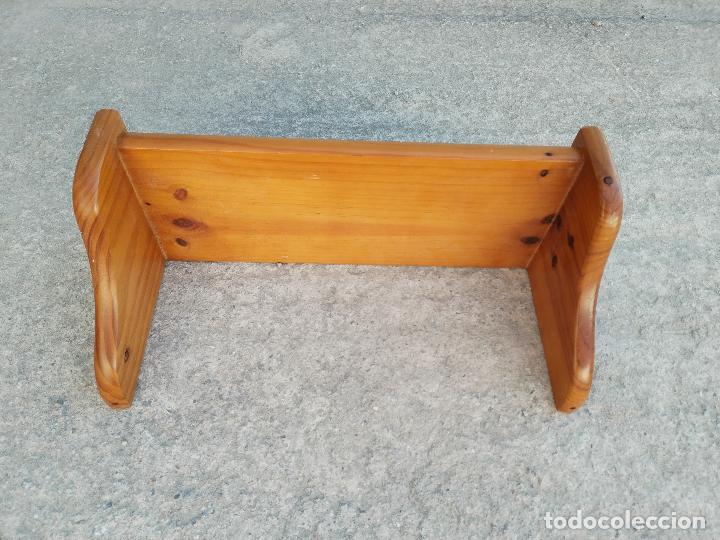 Antig&uuml;edades: repisa en madera de pino - Foto 2