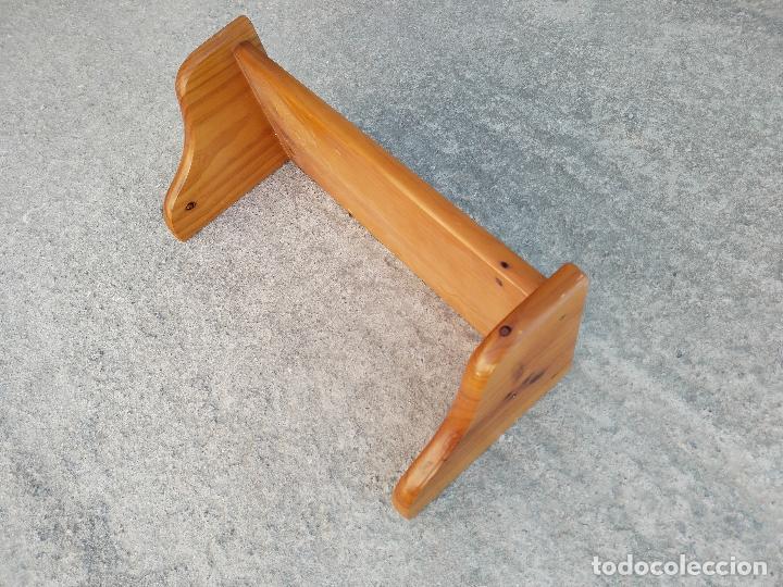 Antig&uuml;edades: repisa en madera de pino - Foto 7