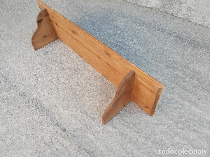 Antig&uuml;edades: repisa en madera de pino - Foto 6