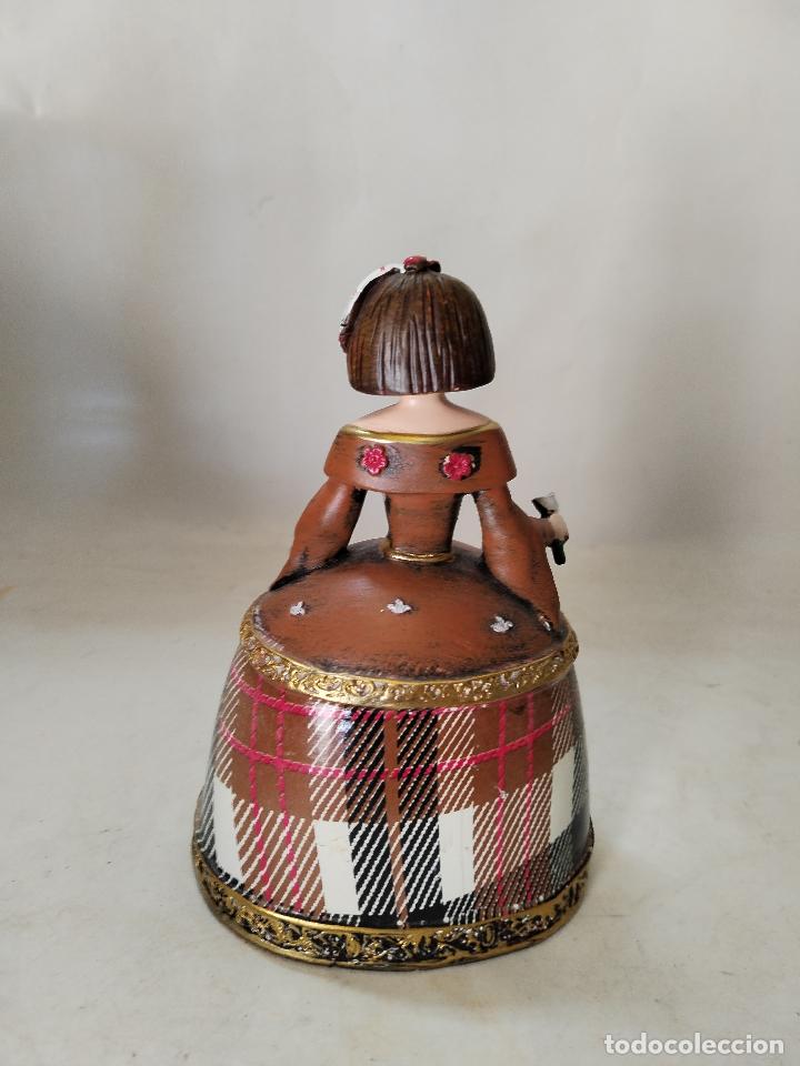 Antig&uuml;edades: figura menina de resina - Foto 3