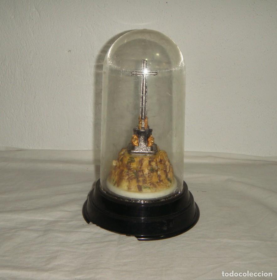 Antig&uuml;edades: Fanal con cruz en su interior. - Foto 2