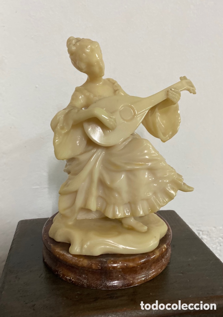 Antig&uuml;edades: Figura Dama tocando instrumento musical - Foto 1