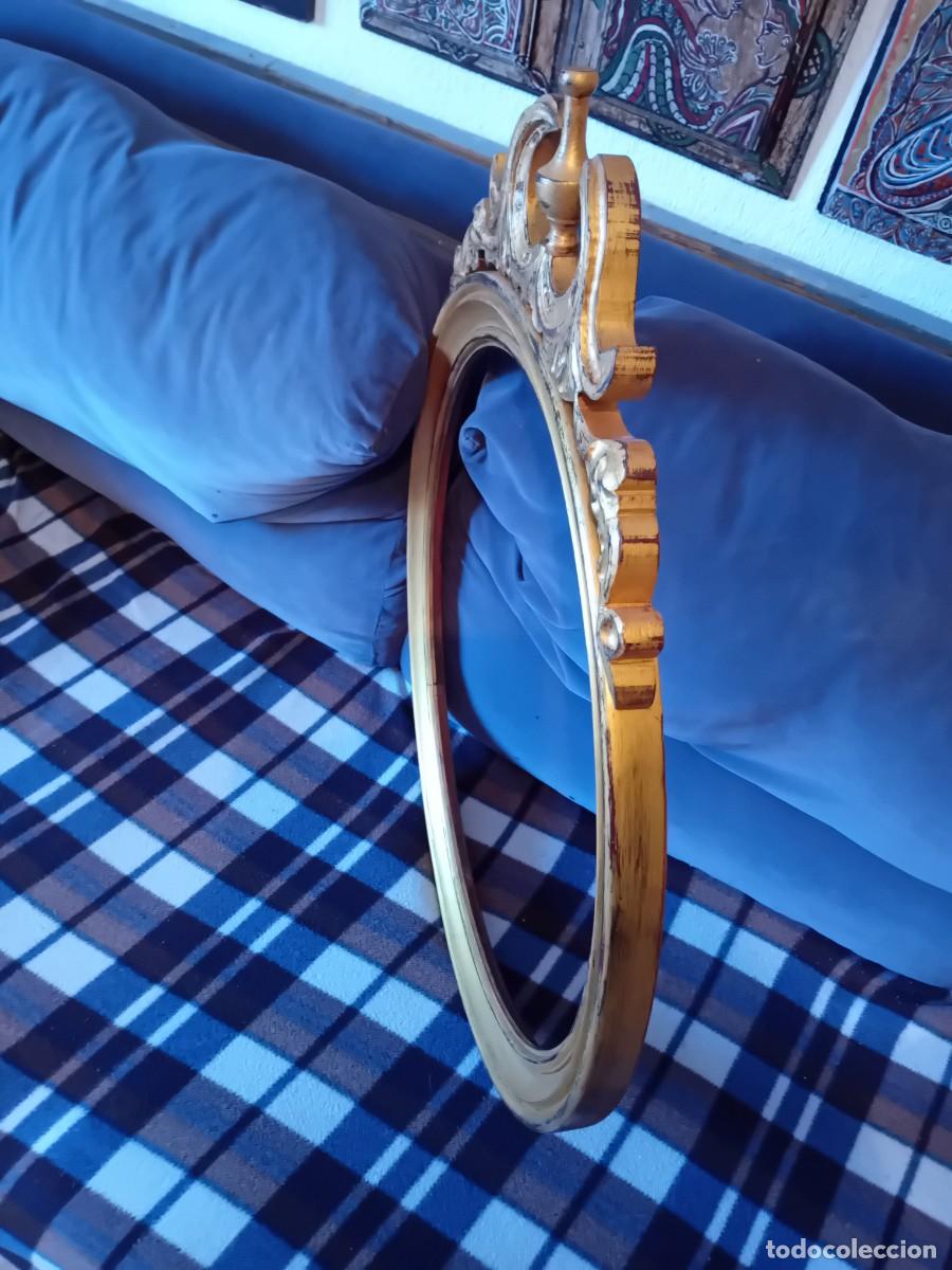 Antig&uuml;edades: Marco redondo dorado con copete - Foto 4