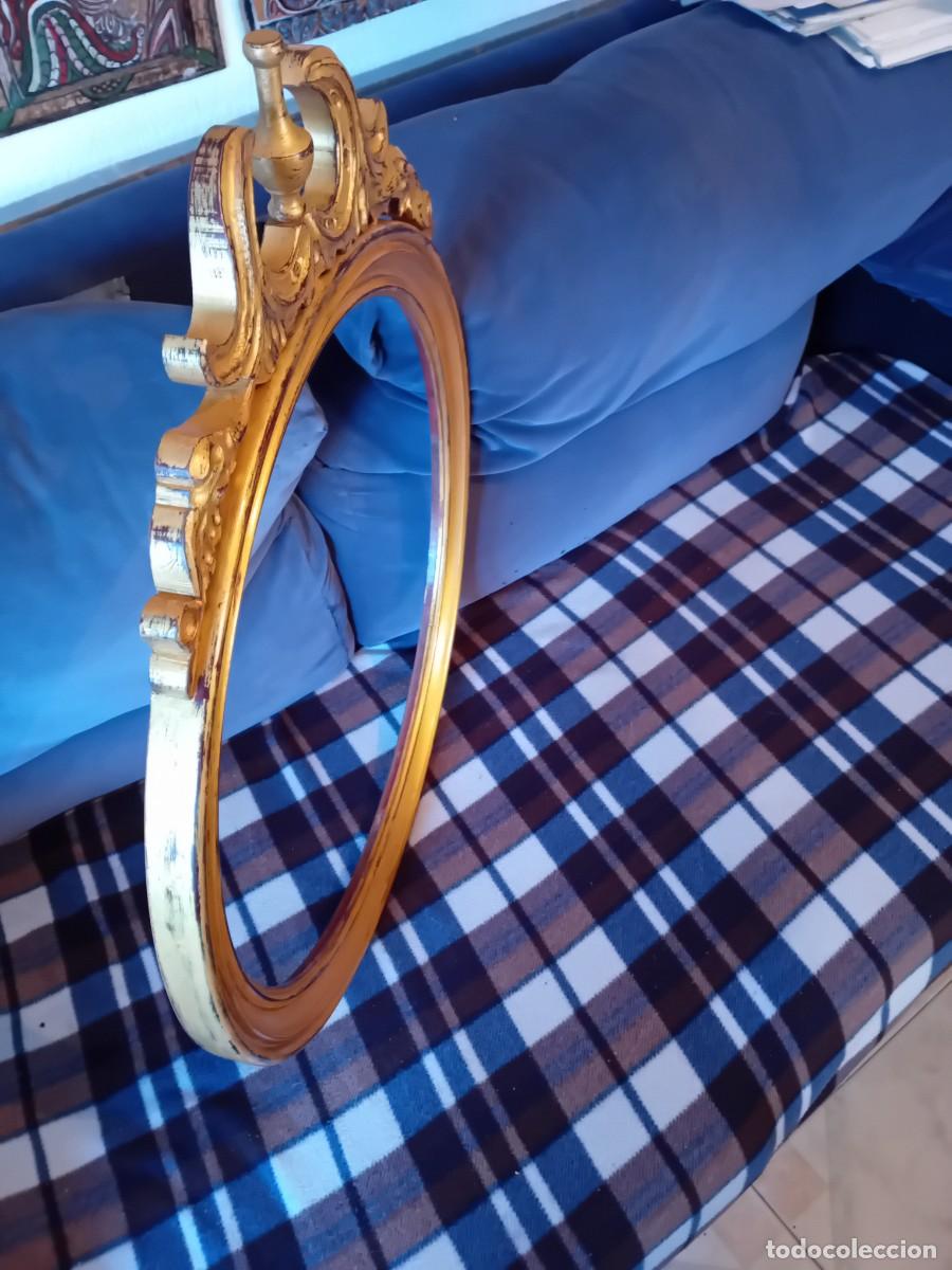 Antig&uuml;edades: Marco redondo dorado con copete - Foto 5