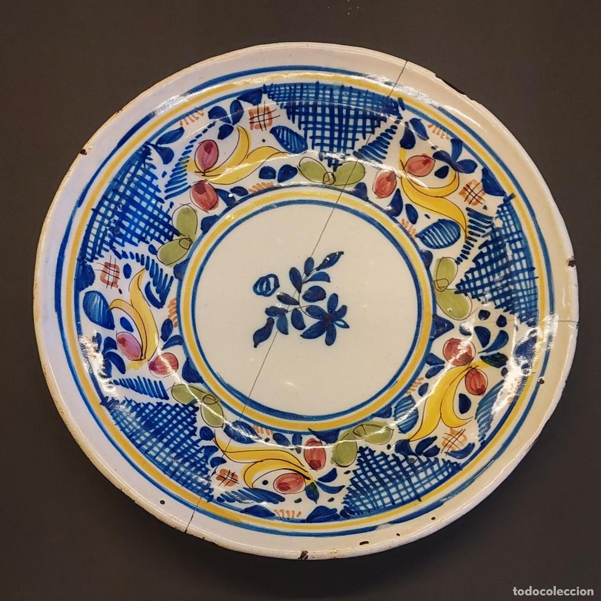 Antig&uuml;edades: Plato de cer&aacute;mica de Manises S.XIX - Foto 1