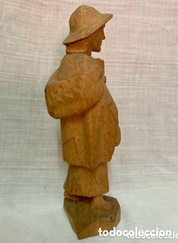 Antig&uuml;edades: FIGURA DE MADERA TALLADA A MANO - Foto 4