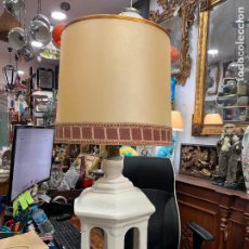 Antigüedades: GRAN LAMPARA CERAMICA DE MANISES - MEDIDA SIN PANTALLA 60 CM
