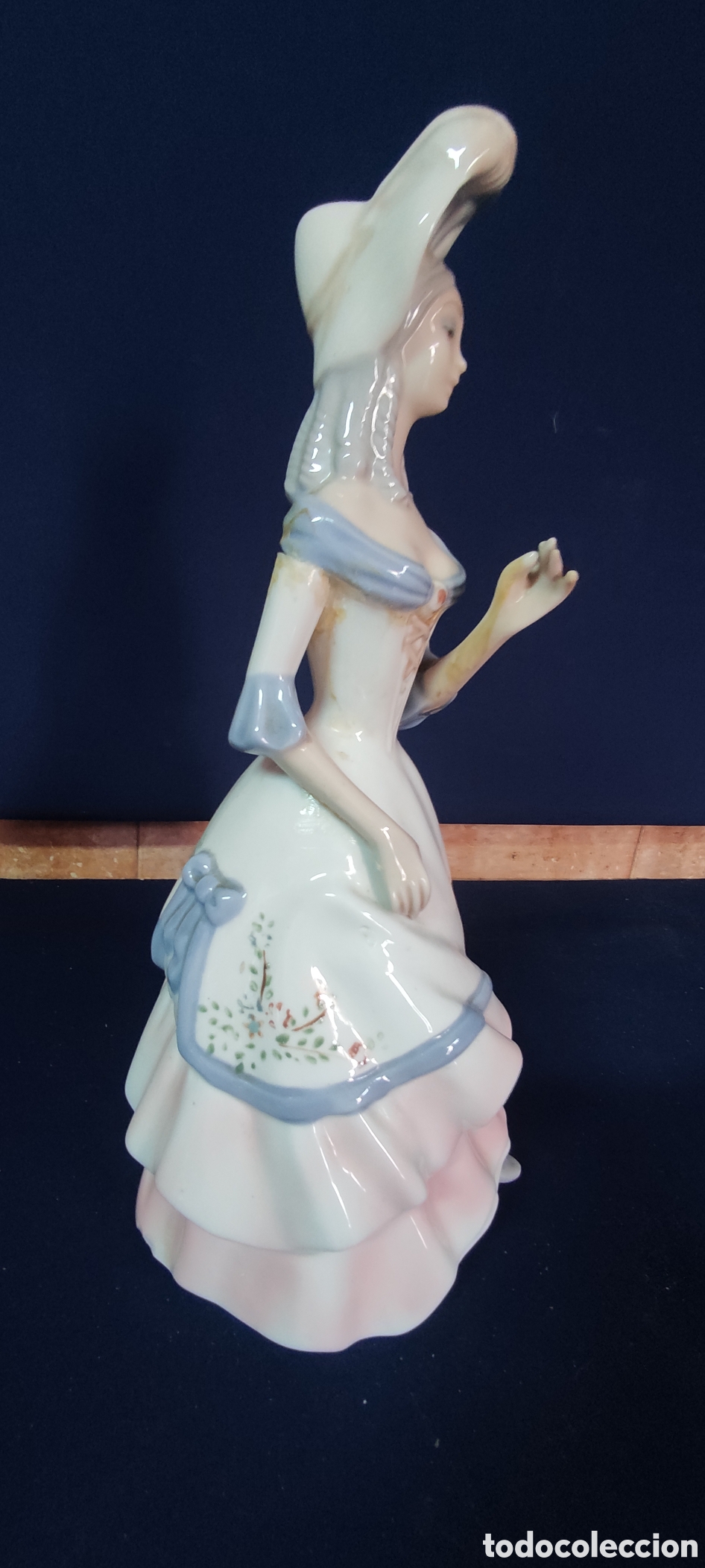 Antig&uuml;edades: FIGURA DE PORCELANA - Foto 2