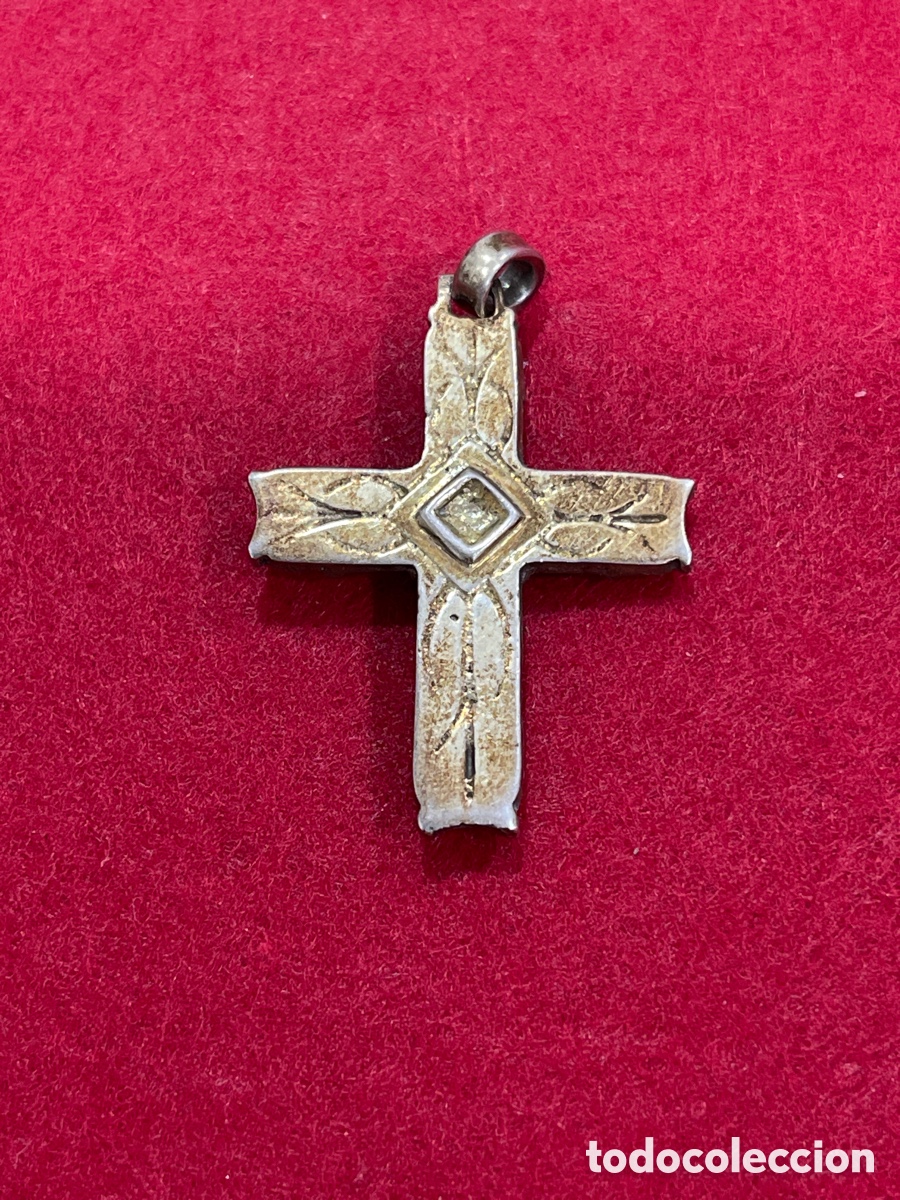 Antig&uuml;edades: Crucifijo en plata de ley. - Foto 2