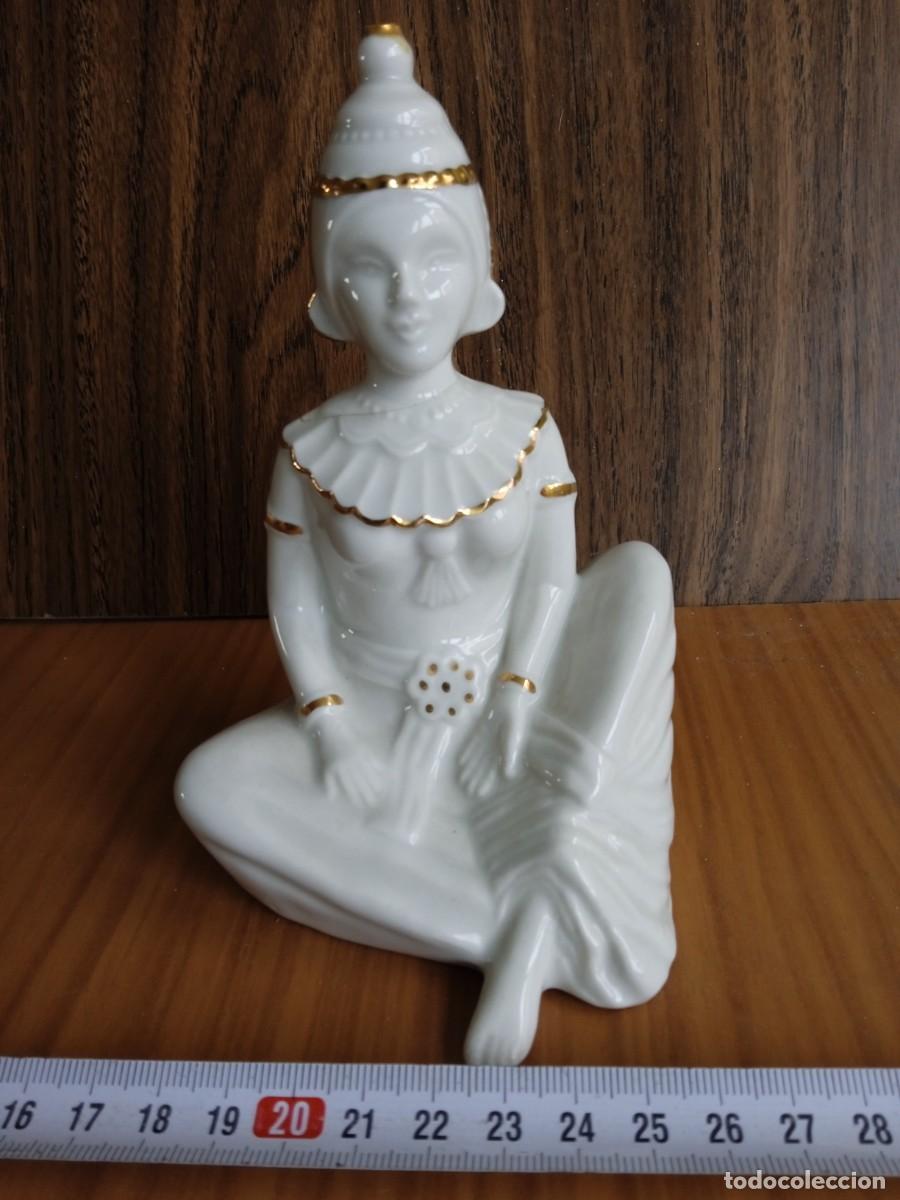 Oggetti Antichi: Figura porcelana 669