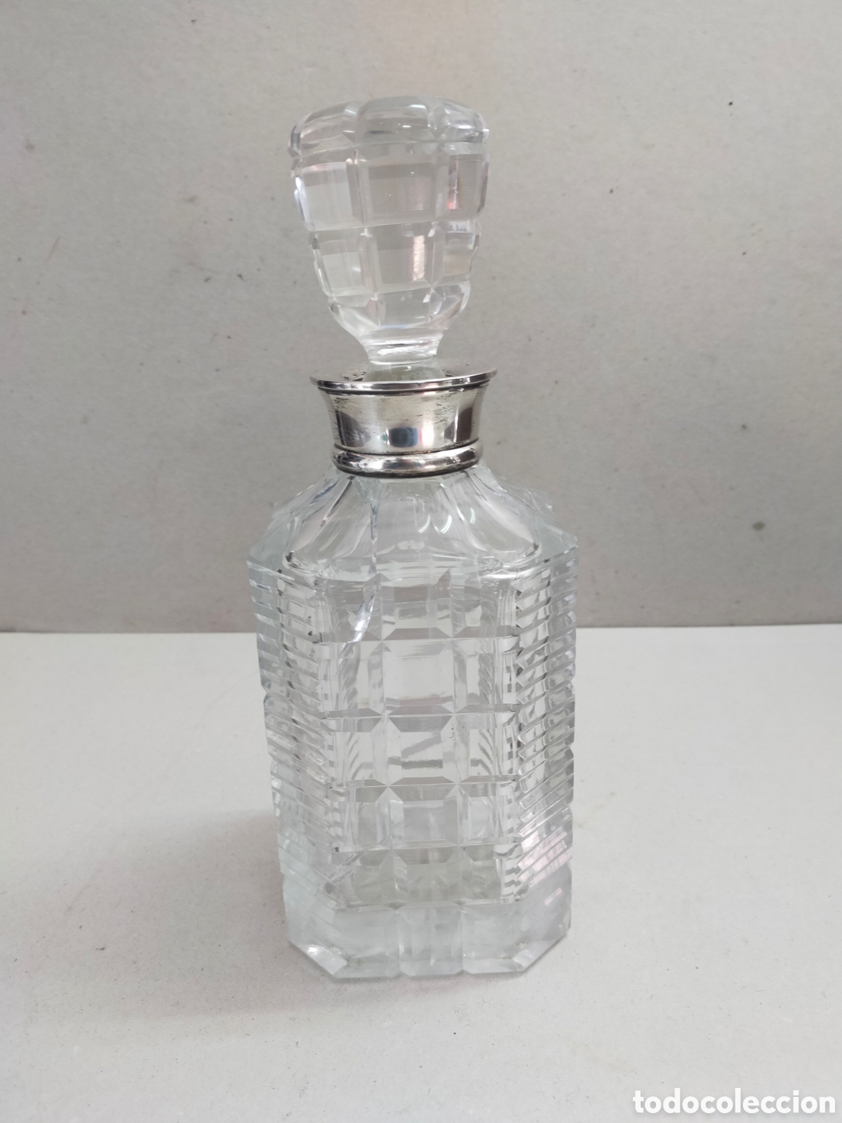 Antig&uuml;edades: BOTELLA DE CRISTAL TALLADO CON BOCA DE PLATA PUNZONADA. - Foto 9