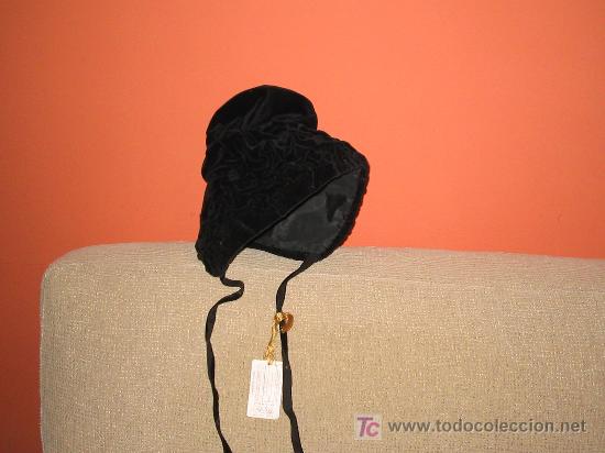 Antig&uuml;edades: Capota de terciopelo para ni&ntilde;a - Foto 1