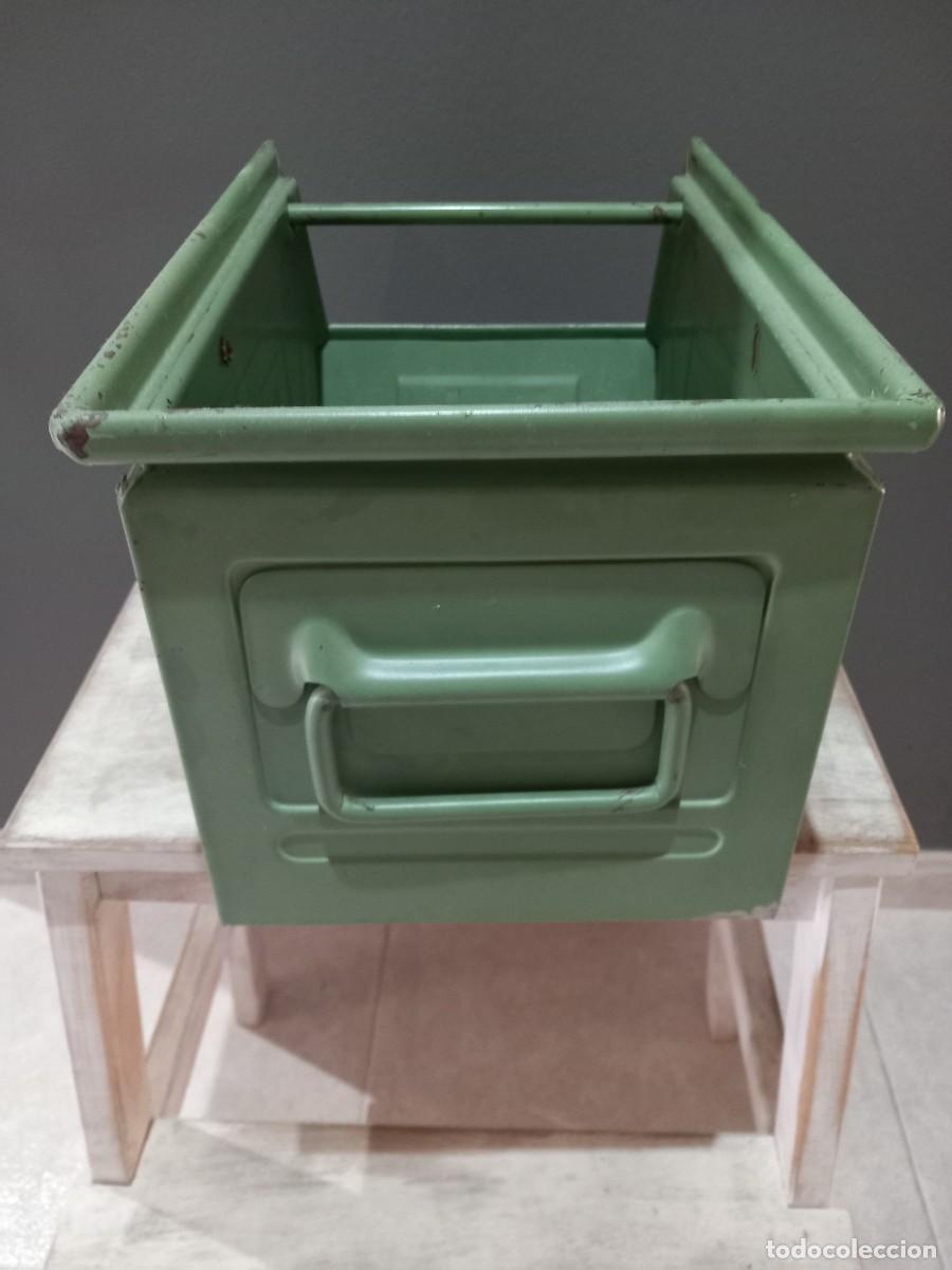 Antig&uuml;edades: Caj&oacute;n de hierro antiguo - Foto 3