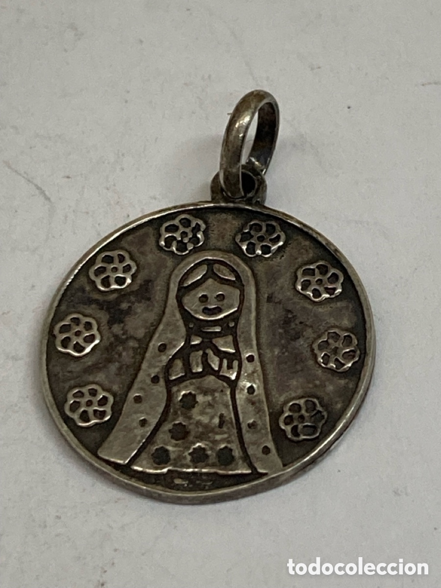 Antig&uuml;edades: Medalla de plata religiosa C126 - Foto 1