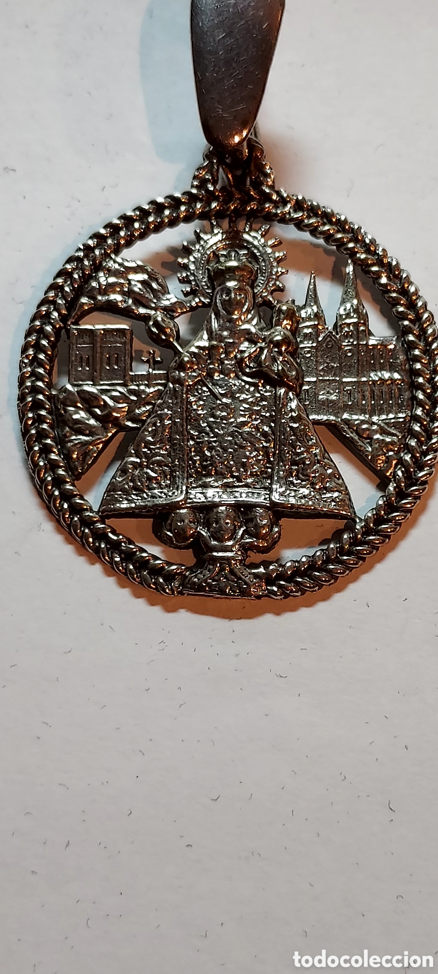 Antig&uuml;edades: MEDALLA DE PLATA VIRGEN DE COVADONGA - Foto 2