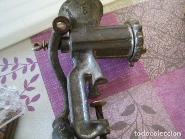 Antig&uuml;edades: picadora titan- BUEN ESTADO - Foto 4