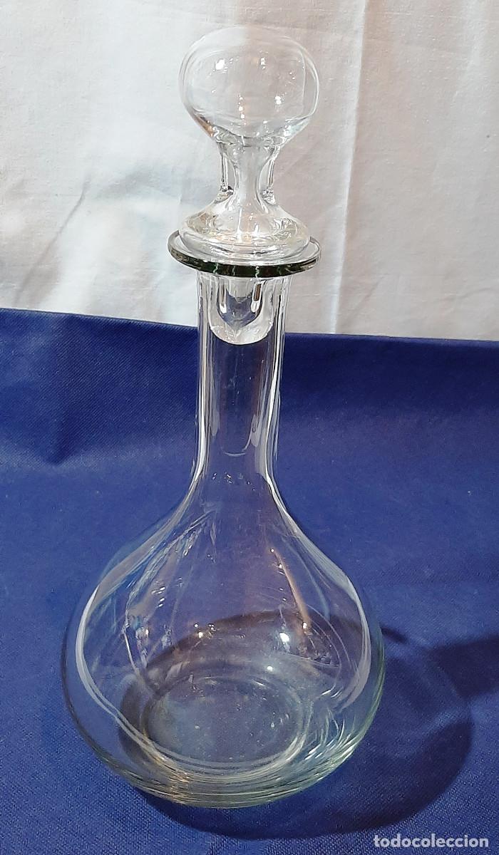 Antig&uuml;edades: Licorera antigua de cristal - Foto 1