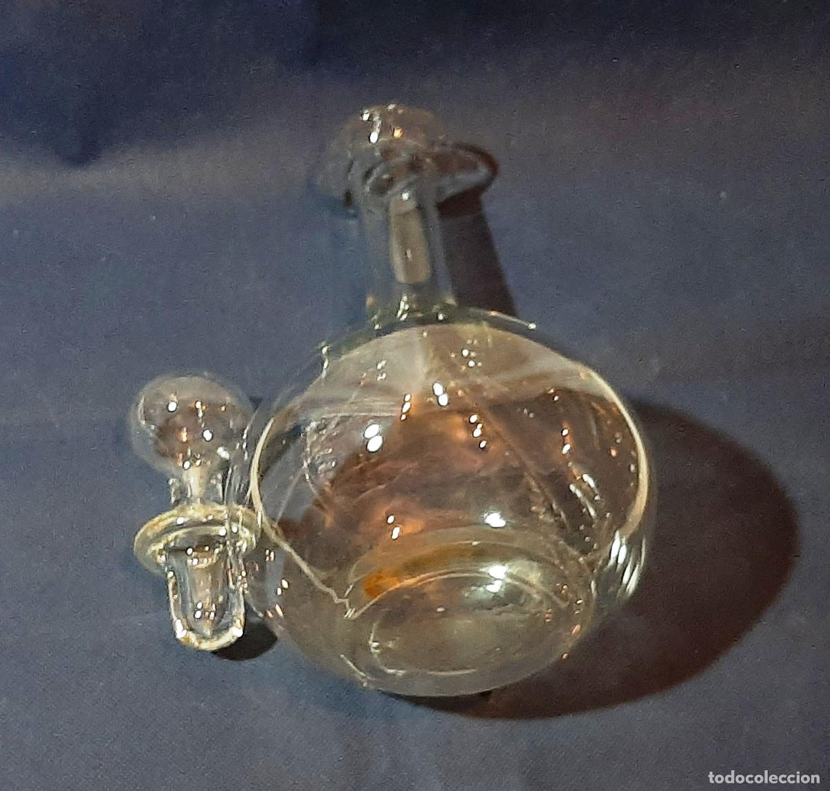 Antig&uuml;edades: Licorera antigua de cristal - Foto 4