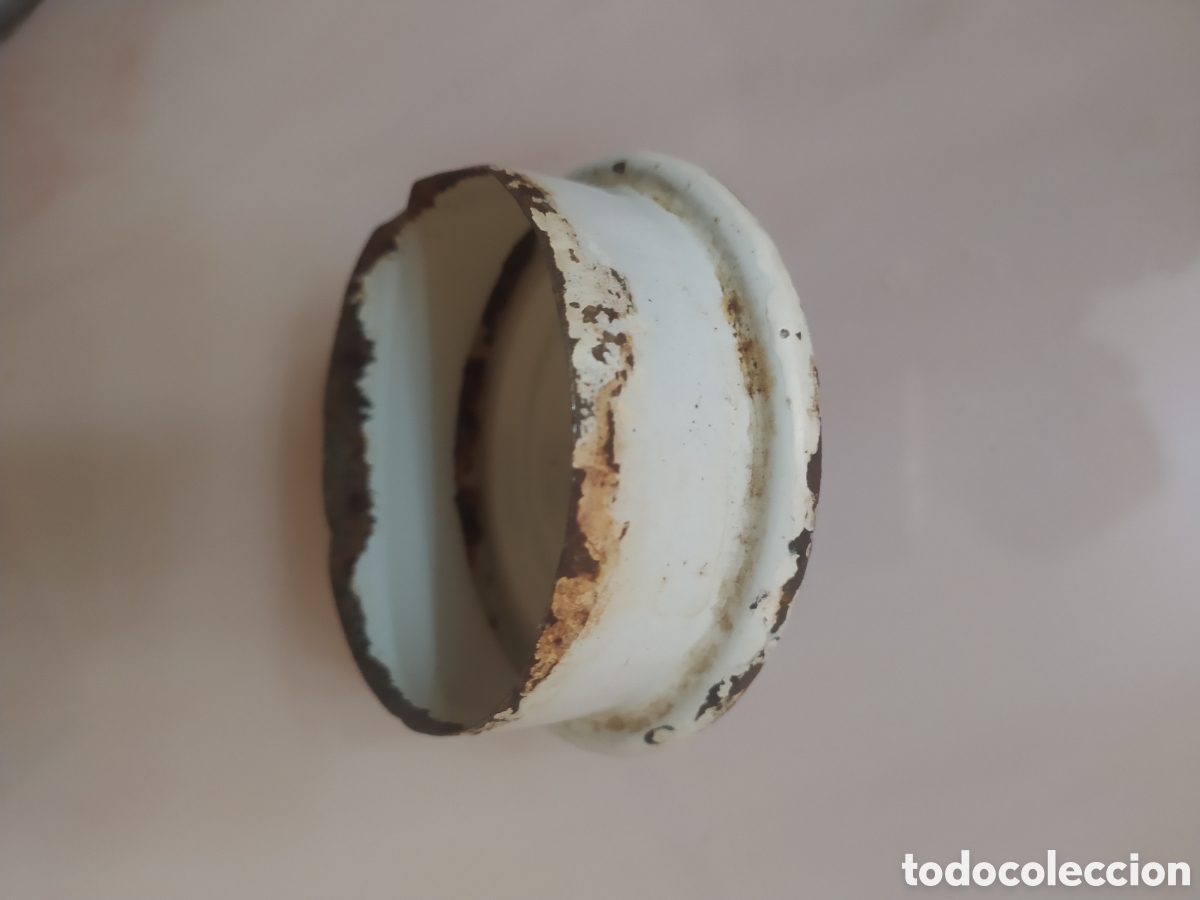 Antig&uuml;edades: LECHERA DE HIERRO ESMALTADO BLANCO - Foto 3