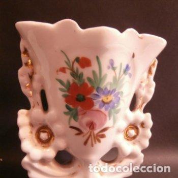 Antig&uuml;edades: Jarroncito Isabelino - Foto 1