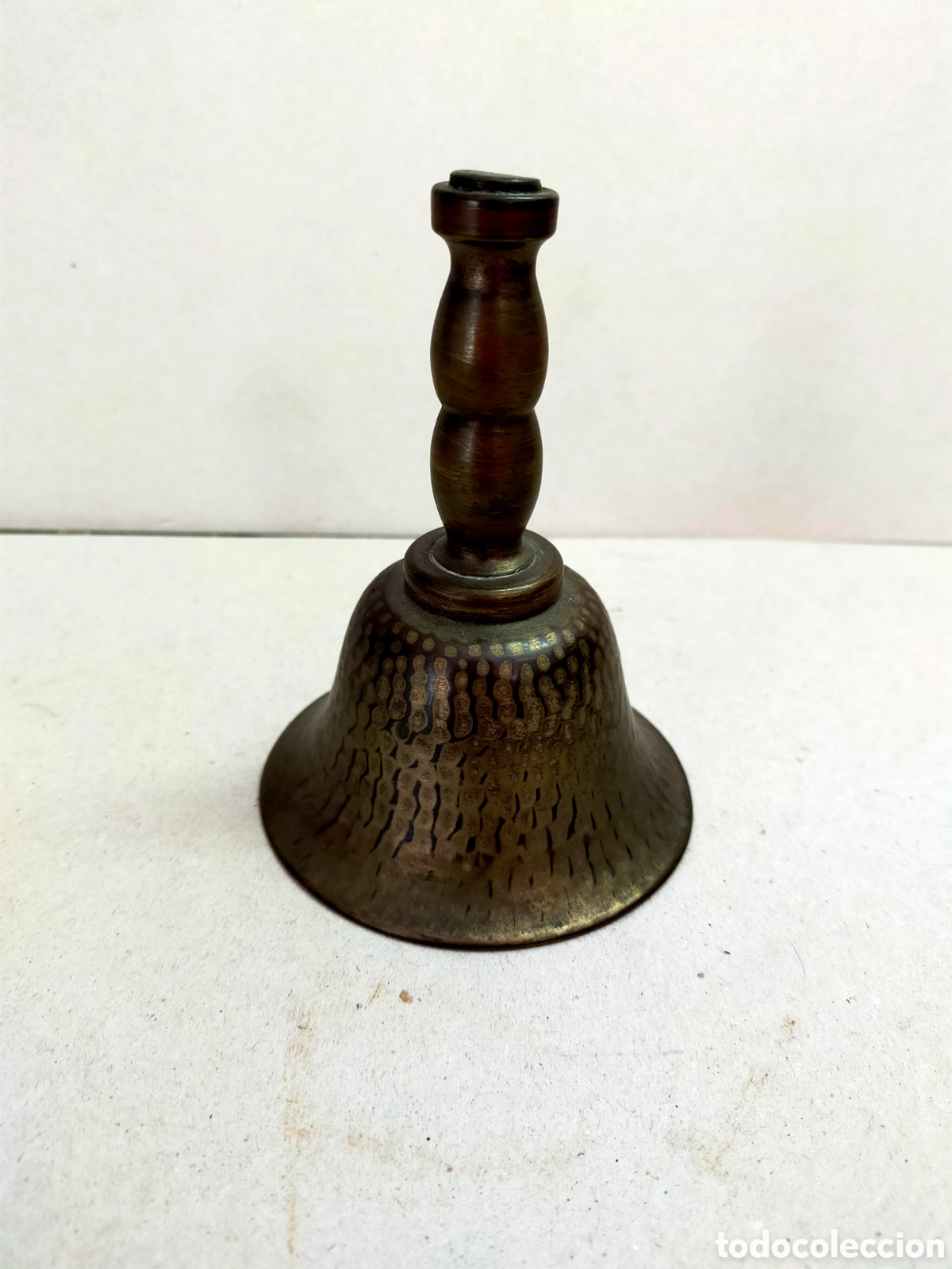 Antig&uuml;edades: CAMPANA DE METAL, LATON. - Foto 1