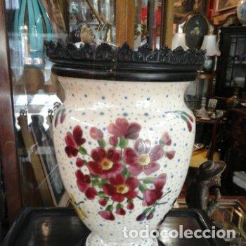 Antig&uuml;edades: L&aacute;mpara opalina con flores - Foto 1