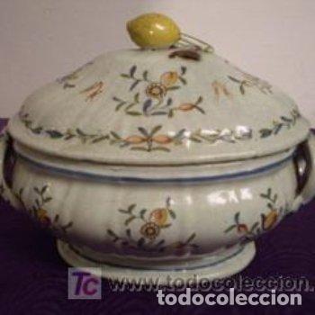 Antig&uuml;edades: Sopera finales del S.XVIII - Foto 1