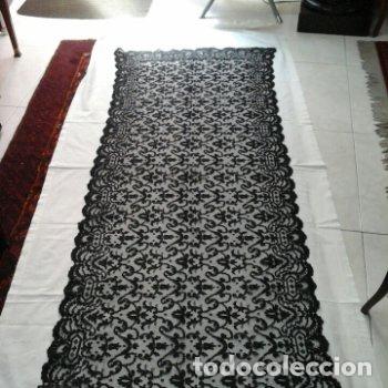 Antig&uuml;edades: Mantilla de blonda negra - Foto 1
