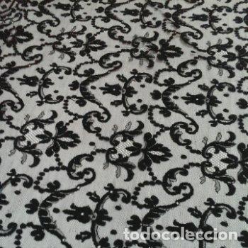 Antig&uuml;edades: Mantilla de blonda negra - Foto 2