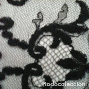 Antig&uuml;edades: Mantilla de blonda negra - Foto 3