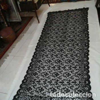 Antig&uuml;edades: Mantilla de blonda negra - Foto 5