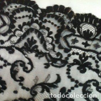Antig&uuml;edades: Mantilla de blonda negra - Foto 7
