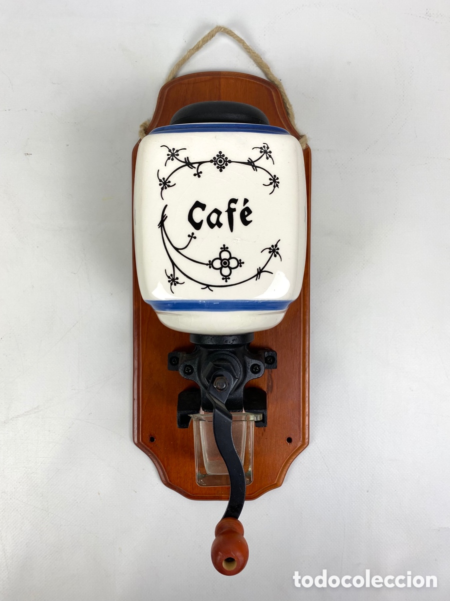 Antig&uuml;edades: MOLINILLO DE CAFE DE PARED - PORCELANA, HIERRO Y CRISTAL. 40 CM