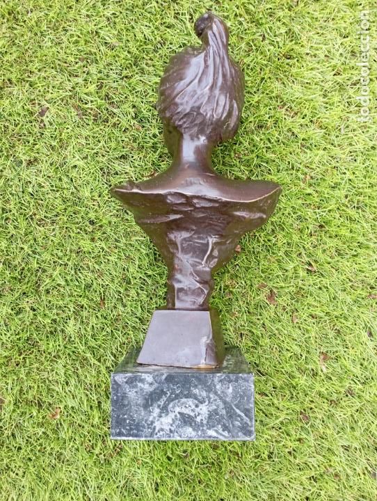 Antig&uuml;edades: Busto de Artemisa sobre base marmol. - Foto 6