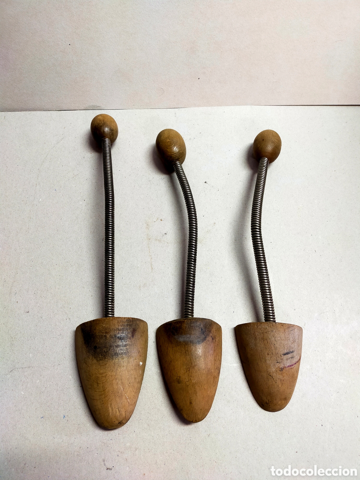 Antig&uuml;edades: TRES HORMAS PLEGABLES EN MADERA. - Foto 1