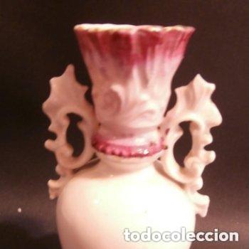 Antig&uuml;edades: Jarroncito porcelana - Foto 2