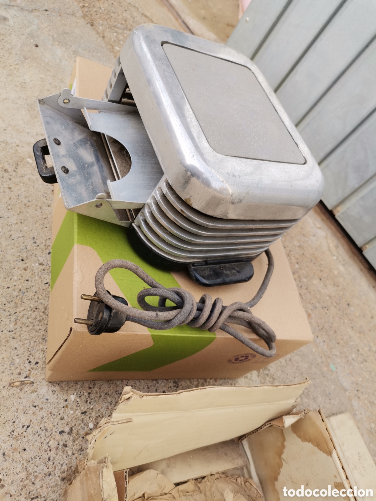 Antig&uuml;edades: Tostadora solac 606 en caja funciona - Foto 4