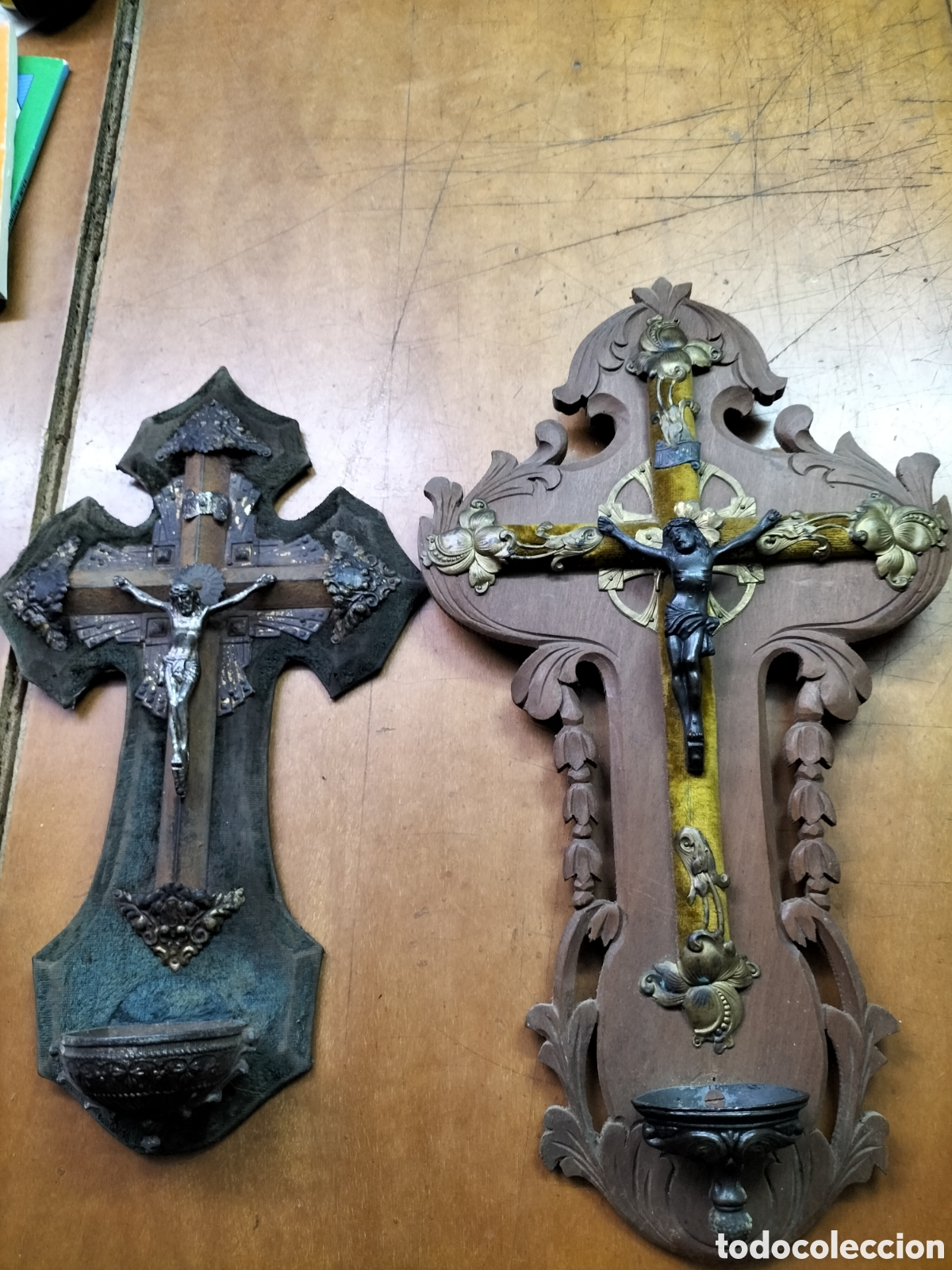 Antig&uuml;edades: Antiguas Benditeras de Madera y Metal. - Foto 1