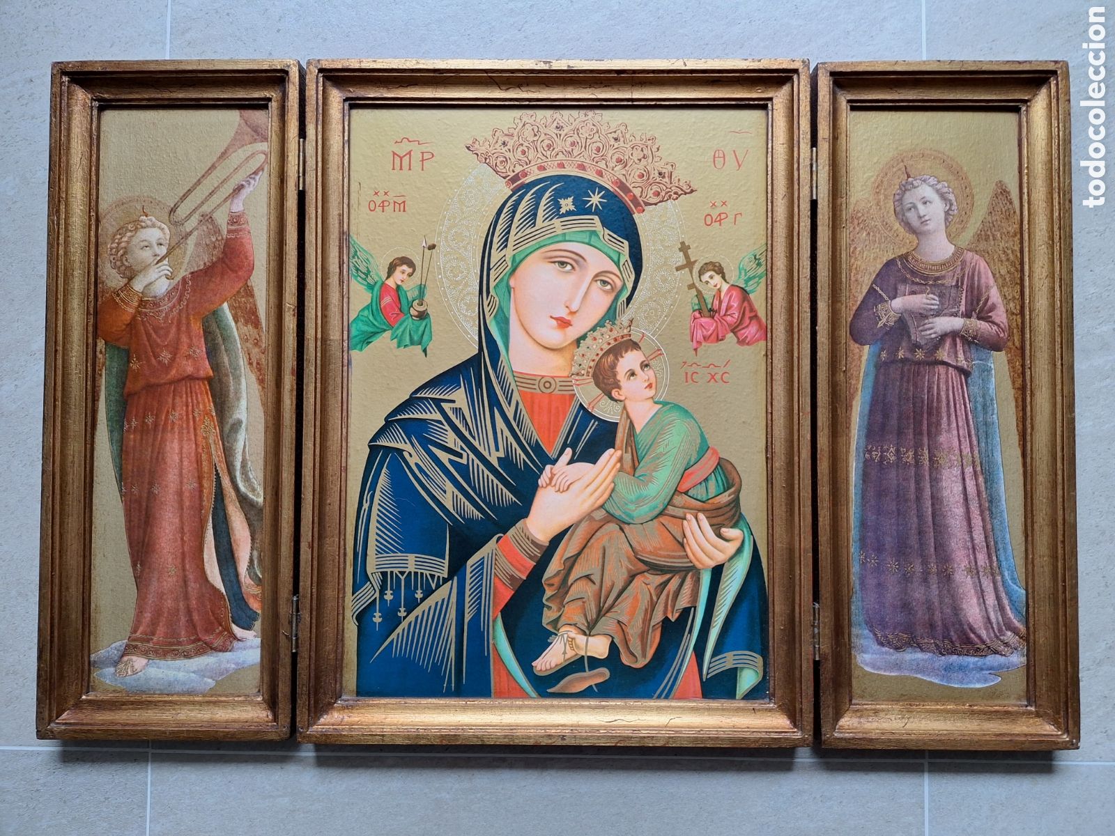 Antig&uuml;edades: Tr&iacute;ptico en madera. Virgen del Perpetuo Socorro Coronada - Foto 1