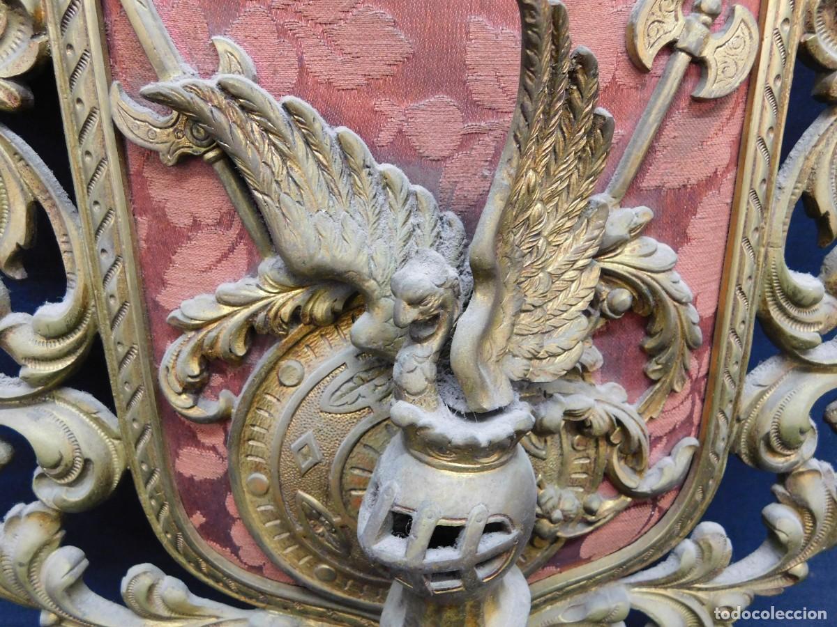 Antig&uuml;edades: ESCUDO DE ARMAS BRONCE - Foto 5