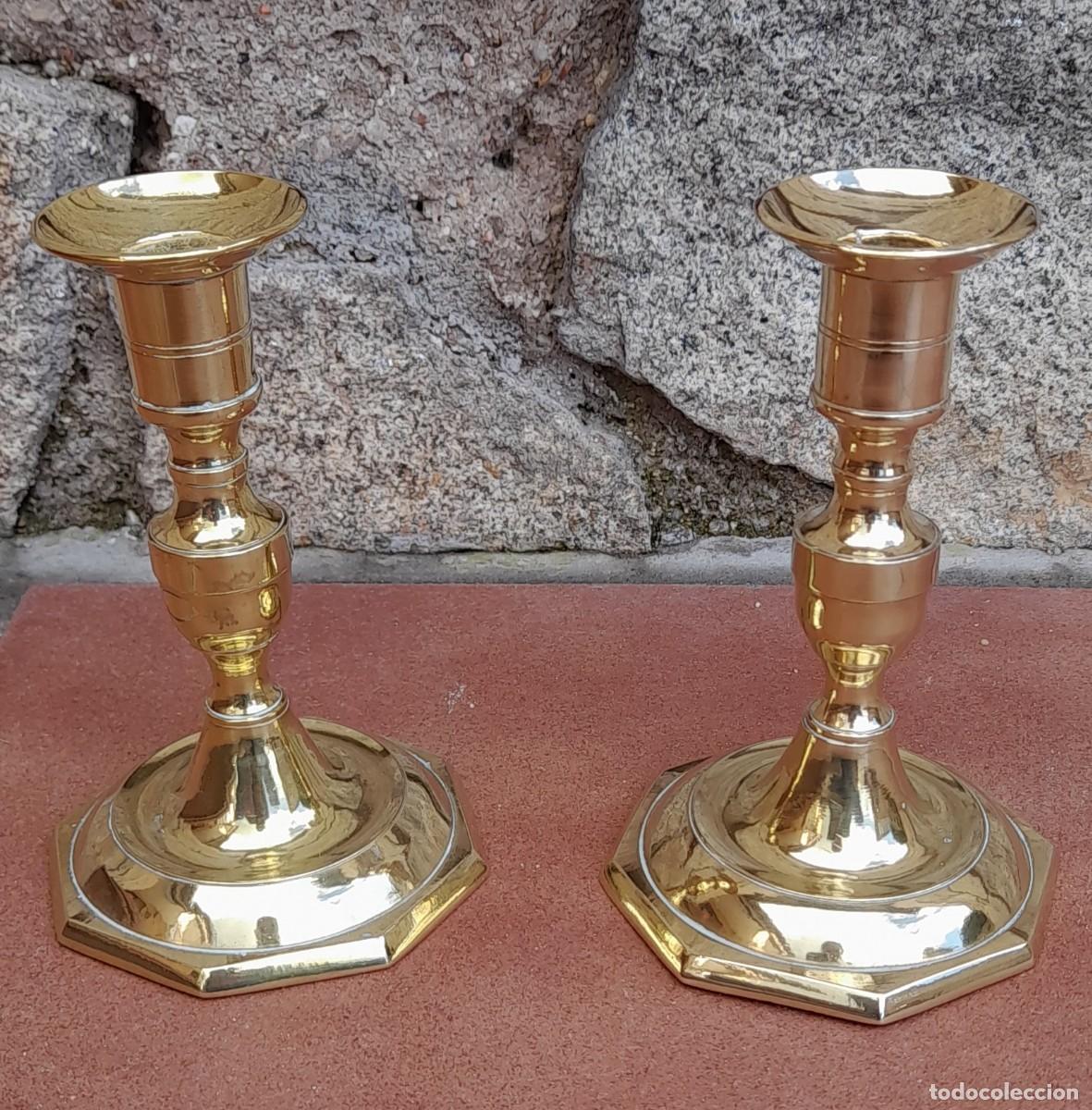 Antig&uuml;edades: 2 FIN&Iacute;SIMOS CANDELABROS DE BRONCE - Foto 1