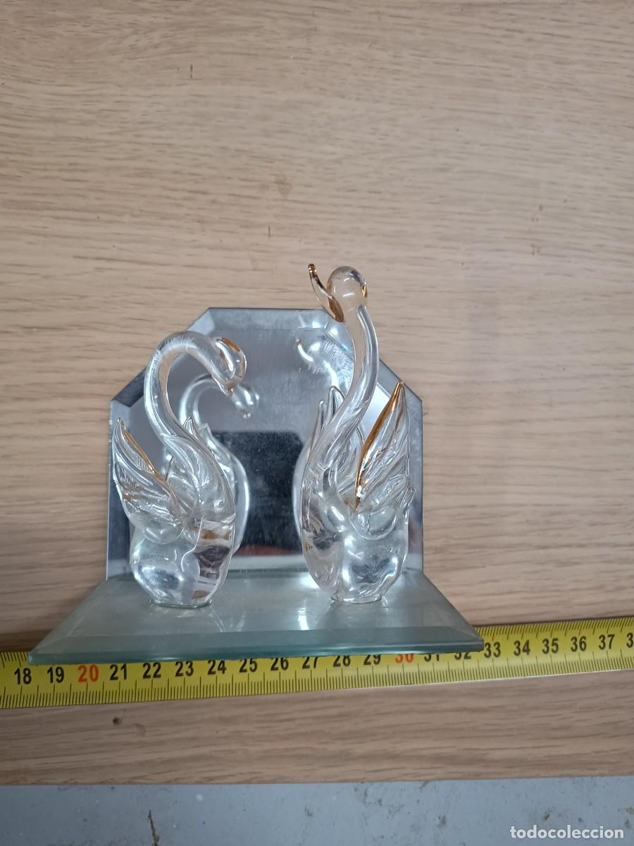 Antig&uuml;edades: Cisnes de cristal sobre espejo - Foto 2